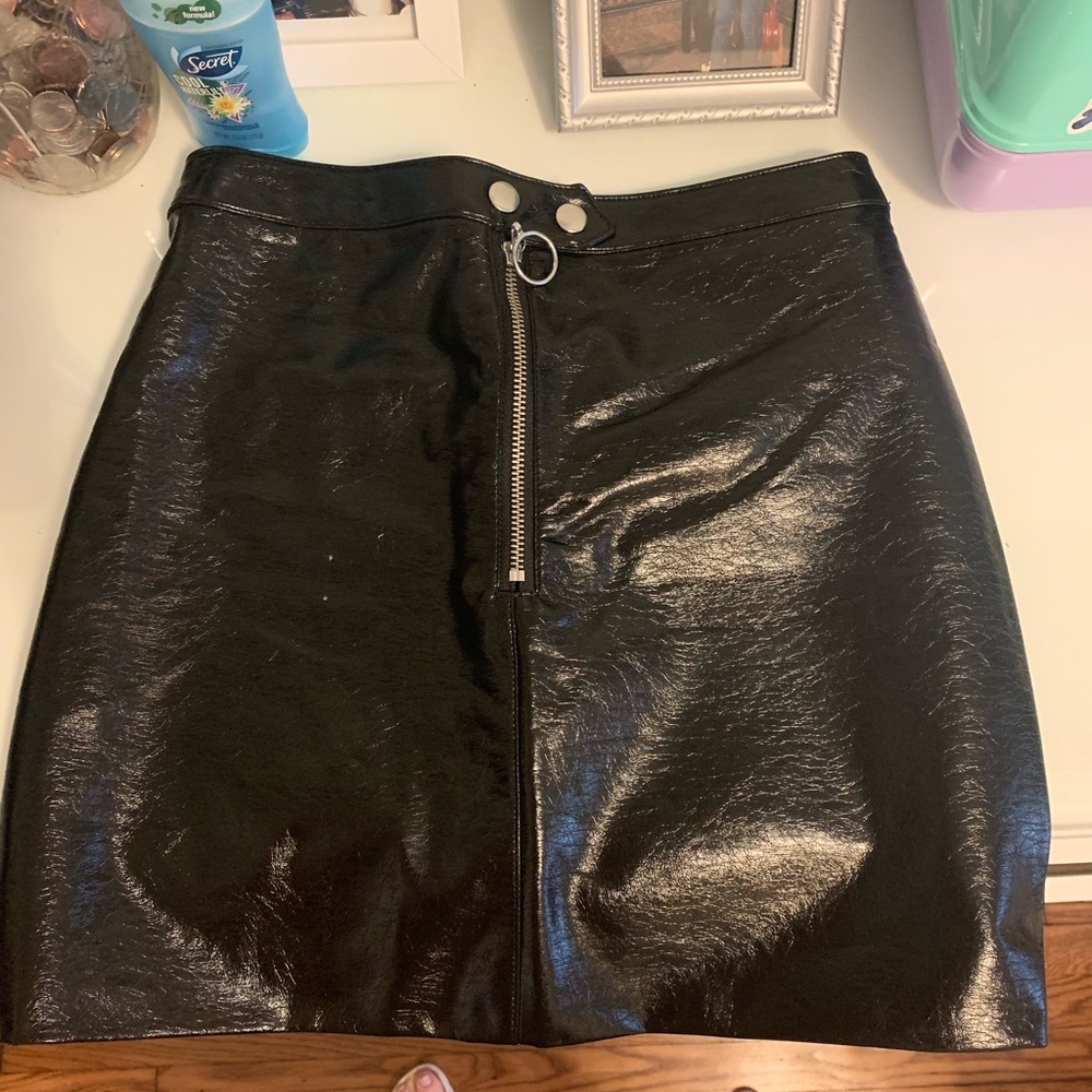 PLEATHER SKIRT